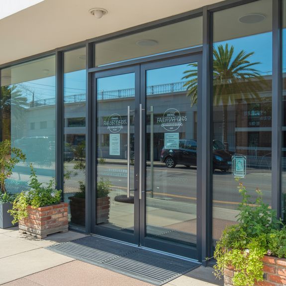 How long does the glass paint removal process take?